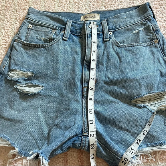Madewell Mom Jean Short Size 26 Distressed - Picture 8 of 12